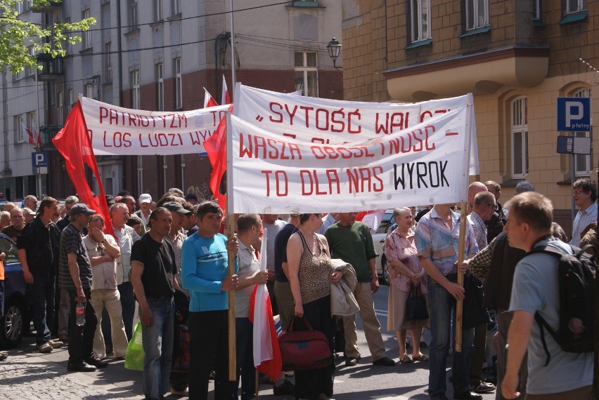 Bezdomni demonstrowali w Katowicach