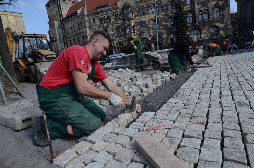 Na terenie ograniczonym ulicami Towarową, Święty Marcin i...