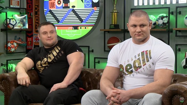 Mateusz Kieliszkowski oraz drugi z zaproszonych gości przez Kanał Sportowy - Krzysztof Radzikowski, strongman znany szerszej publiczności z programu Googlebox.