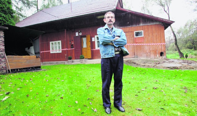 Krzysztof Cieśla nie chce mieszkać w tak zniszczonym domu