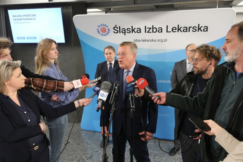 Konferencja prasowa w Śląskiej Izbie Lekarskiej.