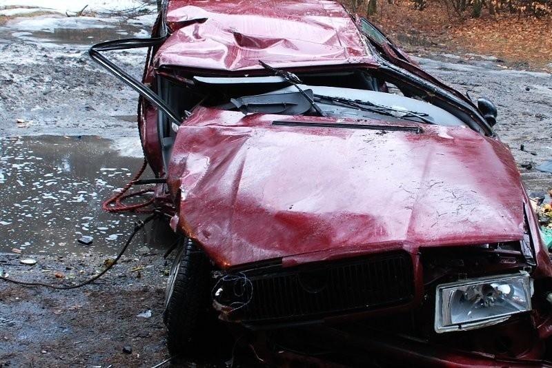 Wypadek śmiertelny na trasie 790 z Ogrodzieńca do Niegowonic