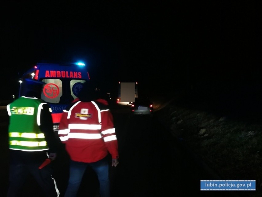 Wypadek koło Castoramy. Nie żyje 19-latek potrącony przez autobus. Świadkowie stali bezczynnie