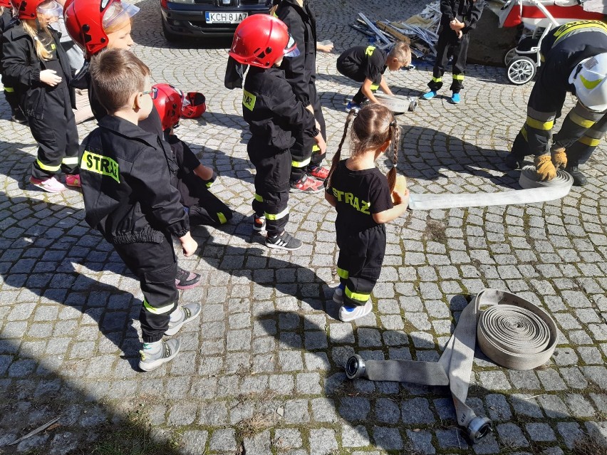 Mali strażacy z OSP Chrzanów spotkali się po wakacjach. Były zajęcia teoretyczne i ćwiczenia [ZDJĘCIA]