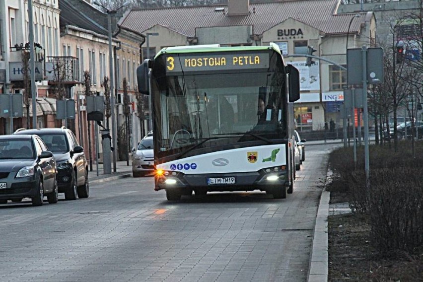 Od jutra limit miejsc w autobusach MZK w Tomaszowie. Ile osób może jednocześnie podróżować?