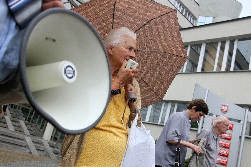 Protest w Krakowie: lokatorzy walczą o swoje prawa [ZDJĘCIA]