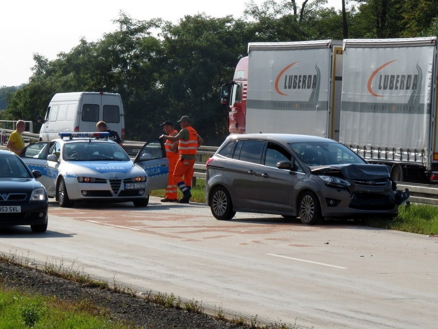 Wypadek na A4. Są utrudnienia w ruchu (ZDJĘCIA)