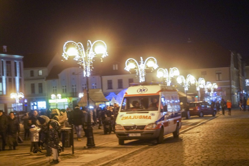 Inowrocław już świeci! Zobaczcie jak miasto prezentuje się przed świętami Bożego Narodzenia [zdjęcia] 