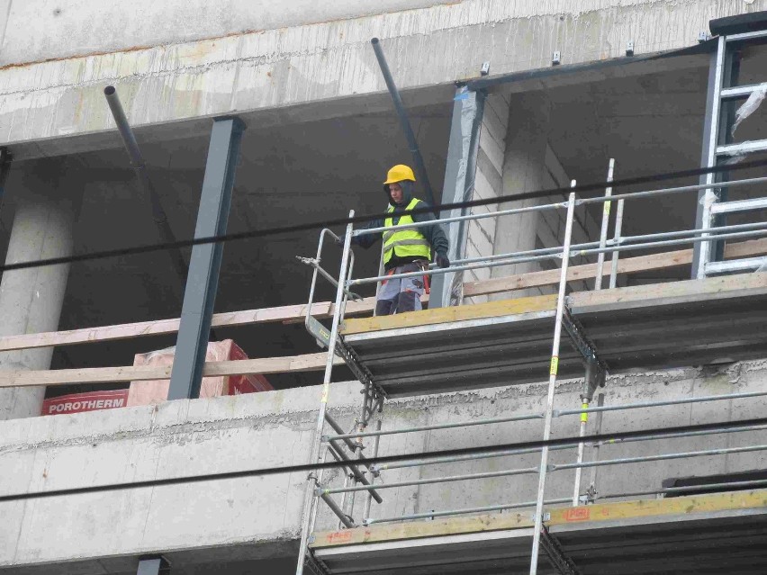 Narodowe Forum Muzyki: Mostostal ściąga rusztowania i pakuje walizki (ZDJĘCIA)