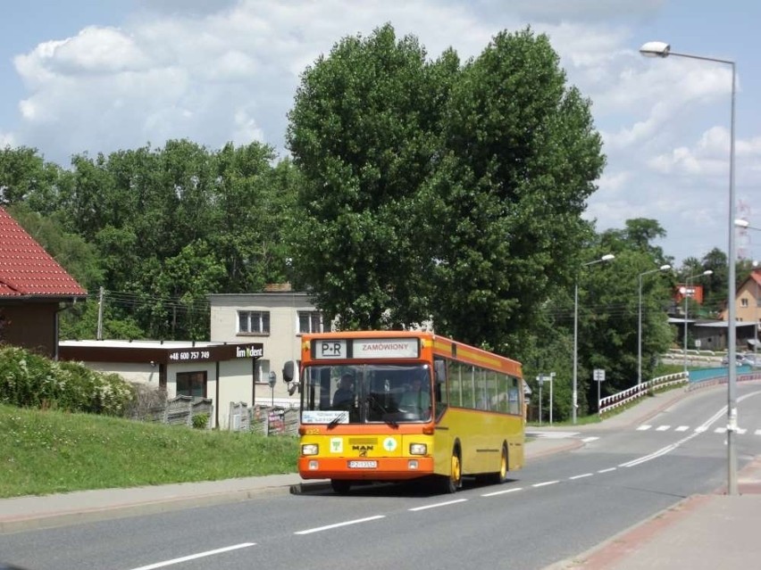 Pasażerowie pożegnali stare autobusy