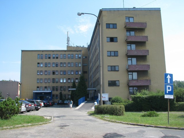 Budynek Wielospecjalistycznego Szpitala Powiatowego w Tarnowskich Górach przy ul. Pyskowickiej
