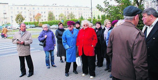 Mieszkańcy Bronowic tłumnie przyszli na czwartkowe spotkanie z policją w sprawie przejścia