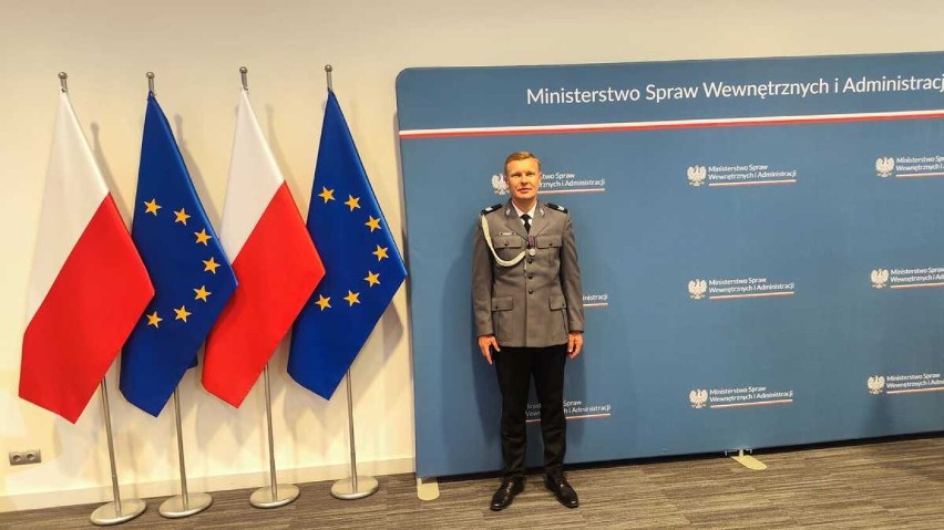 Dwóch policjantów stargardzkiej komendy odznaczonych medalem imienia podkomisarza Policji Andrzeja Struja