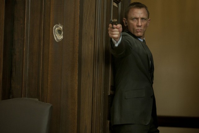 W "Skyfall" Bond niby pozostaje taki, jak zawsze ale to tylko pozory
