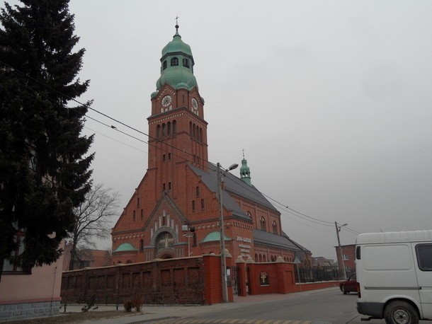 Kościół parafii pw. Przemienienia Pańskiego w Bobrownikach...