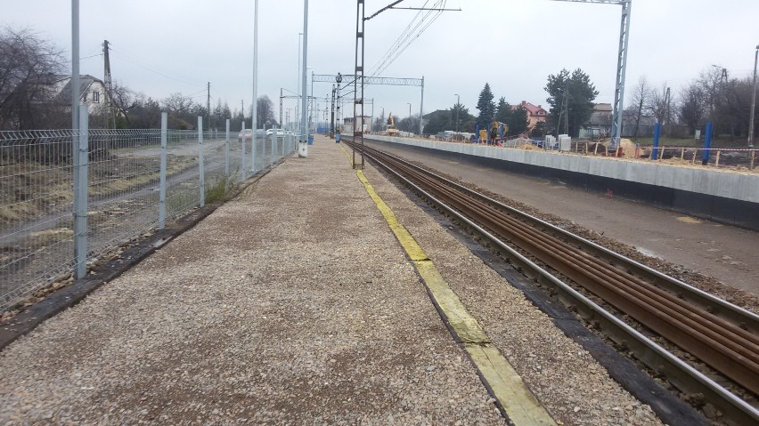 Trwa remont dworca kolejowego w Ciężkowicach ZDJĘCIA