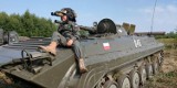 Najmłodszy żołnierz z Głuszycy i paczki dla żołnierzy w ramach akcji "Murem za polskim mundurem" zorganizowanej przez powiat wałbrzyski
