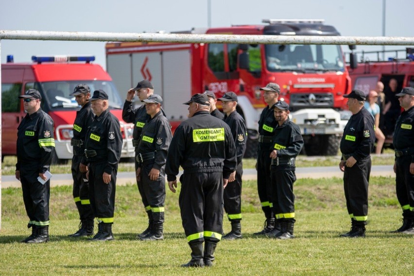 To była rywalizacja! Chełmscy strażacy wzięli udział w gminnych Zawodach Sportowo–Pożarniczych. Zobacz zdjęcia