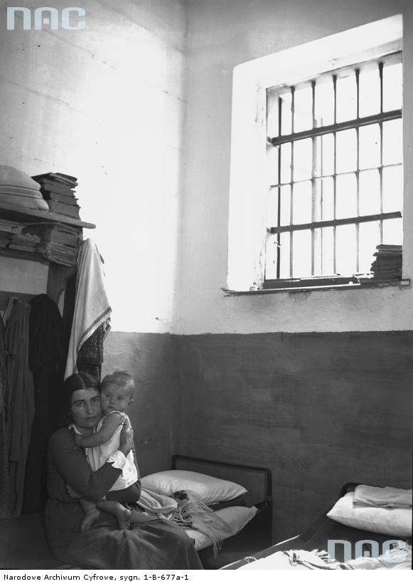 Rita Gorgonowa w celi więzienia św. Michała ze swoją córką...