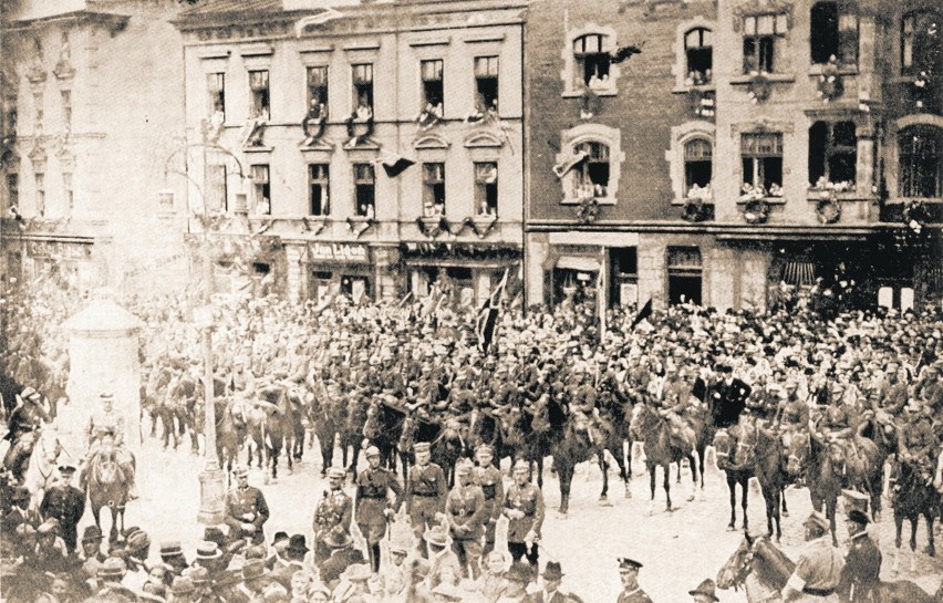 Rynek w Mikołowie. Zdjęcie zrobiono 29 czerwca 1922 roku