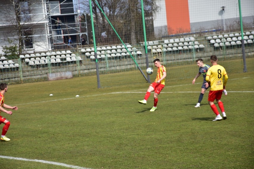 Kompromitacja. Rezerwy Korony Kielce po bardzo słabym meczu przegrały w 3 lidze z Orlętami Radzyń Podlaski 0:4 [ZDJĘCIA]