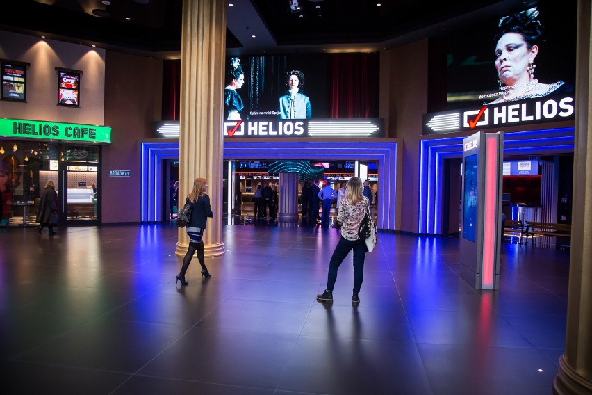 Gigantyczne kino otwiera się w Warszawie. "Widzowie poczują się jak na Times Square"