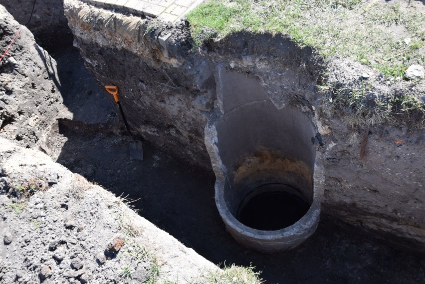 Wykopaliska archeologiczne przy dawnych murach obronnych w Wieluniu [ZDJĘCIA]