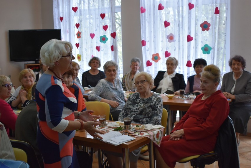 Wielkanocne spotkanie seniorów w Nadobrzanskim Klubie Seniora ZDJĘCIA