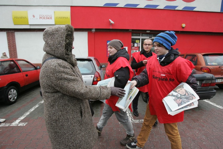 Protest pod sklepem sieci Tesco w Sosnowcu [ZDJĘCIA]