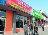 Chińczycy otworzyli sklep w centrum Jaworzna. Azjaci sprzedają już nie tylko hurtowo