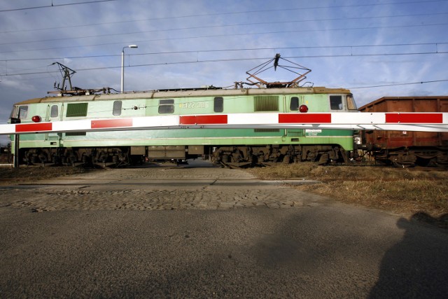 Do wypadku na przejeździe kolejowym koło Jedlicz doszło w czwartek przed południem.