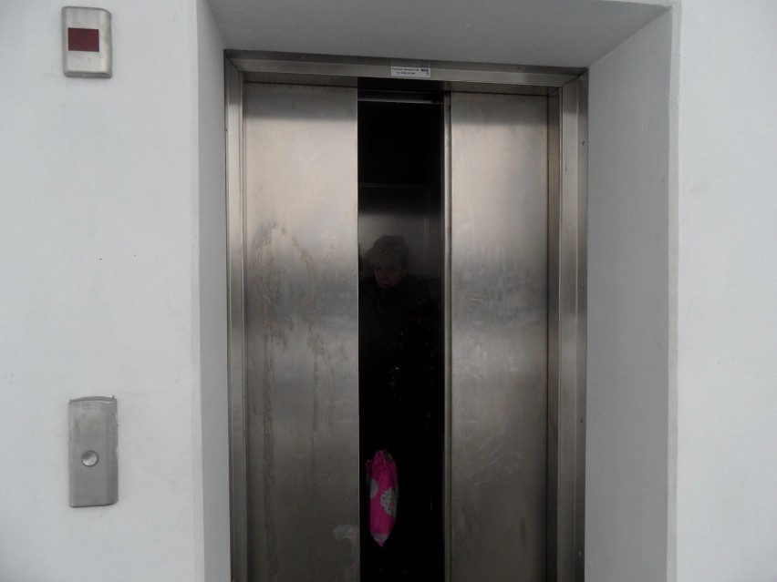 Jaworznianie woleliby korzystać z windy niż ze schodów