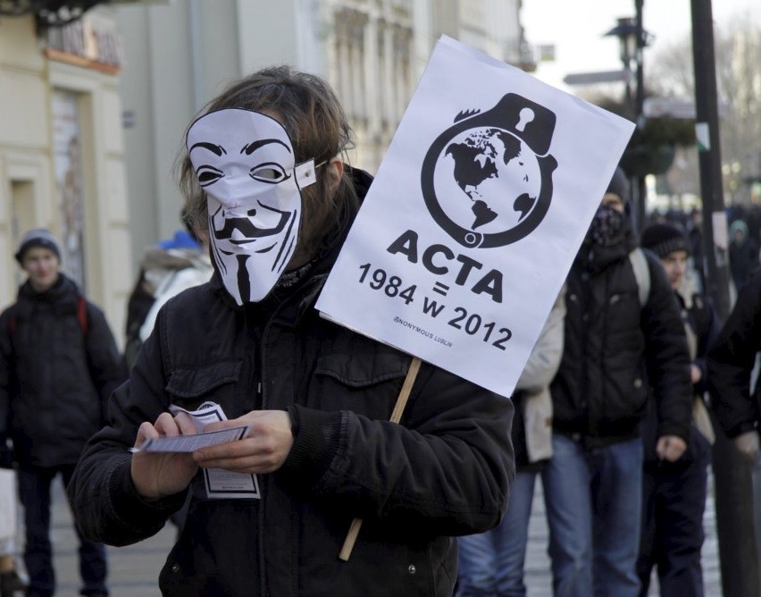 Lublin: Protestowali przeciwko ACTA (ZDJĘCIA)