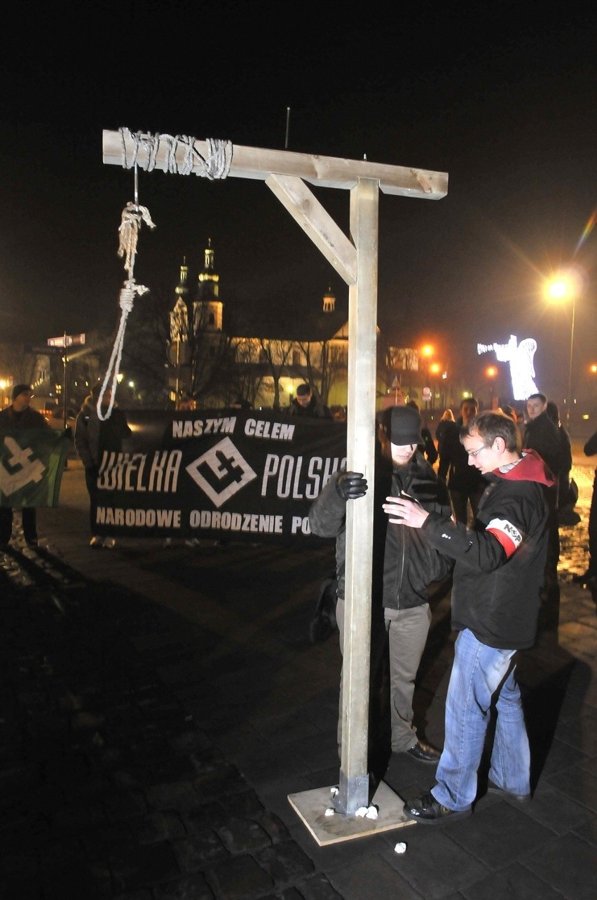 Manifestacja NOP w Krakowie [ZDJĘCIA]