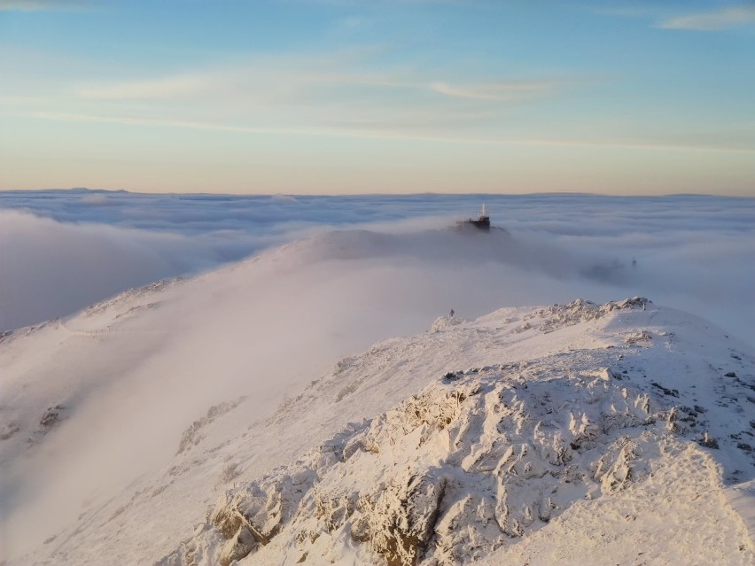 Tatry. Bajkowa zima w górach. Kasprowy Wierch pod śniegiem i w chmurach