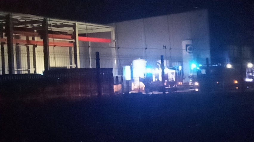 Pożar w przedsiębiorstwie AMG w Lęborku [ZDJĘCIA]