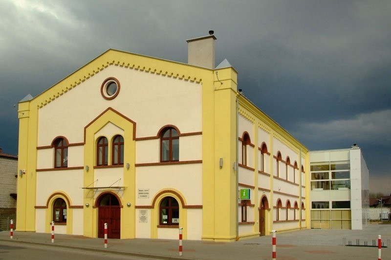 3. Przebudowa dawnej Synagogi w Żarkach na potrzeby Ośrodka...