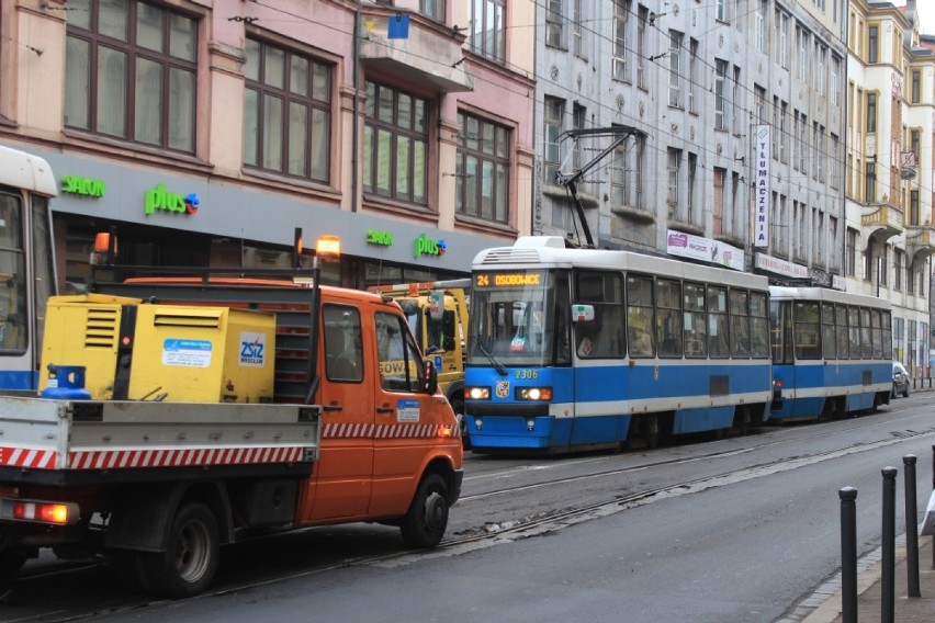 Wykoleiły się tramwaje na ul. Krupniczej i Trzebnickiej