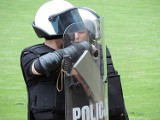 Policjanci pacyfikowali zadymę swoich kolegów [zdjęcia]