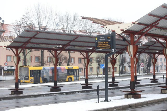 W Zabrzu zaczął działać tymczasowy dworzec autobusowy. Znajduje się na pl. Dworcowym. Zobacz zdjęcia >>>