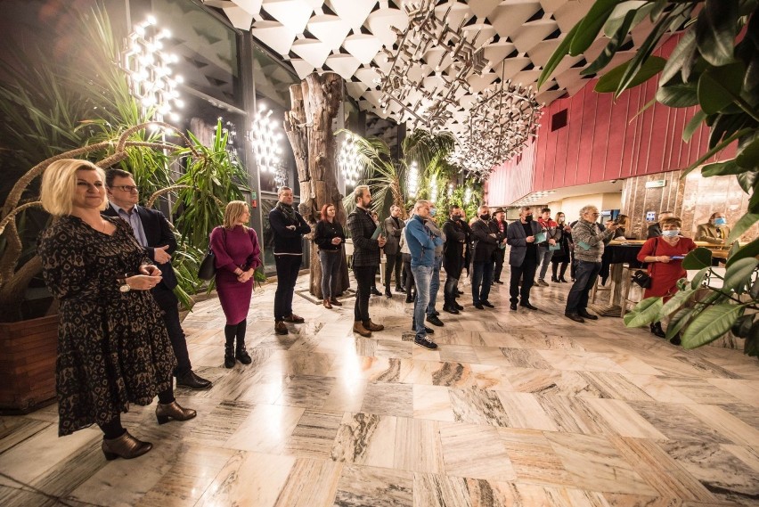 Wystawa "Krajobraz niepokorny" w Kieleckim Centrum Kultury. Niebanalne kadry fotografów z regionu