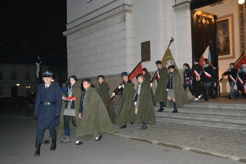 Święto Niepodległości w Mikołowie: wspólne śpiewanie i gra...