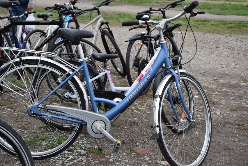 Duży wybór rowerów na giełdzie samochodowej na Załężu w Rzeszowie 