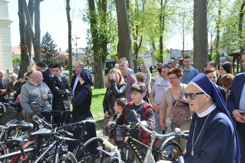 Sezon rowerowo-pielgrzymkowy w parafii Uniejów rozpoczęty....