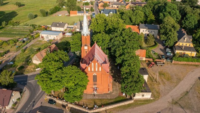 Dofinansowanie w wysokości 30.000,00 zł przyznano Parafii Rzymskokatolickiej p.w. Św. Barbary w Gryżynie