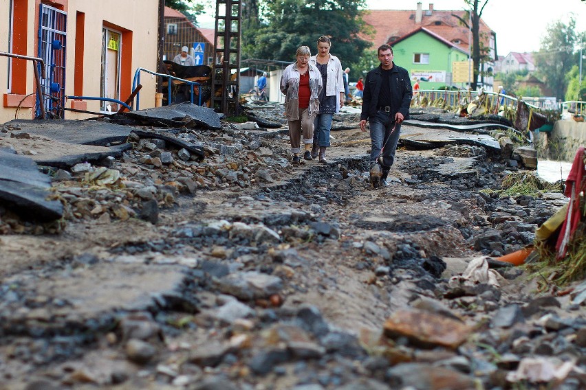 Bogatynia: Miasto zniszczone przez żywioł (NOWE ZDJĘCIA)