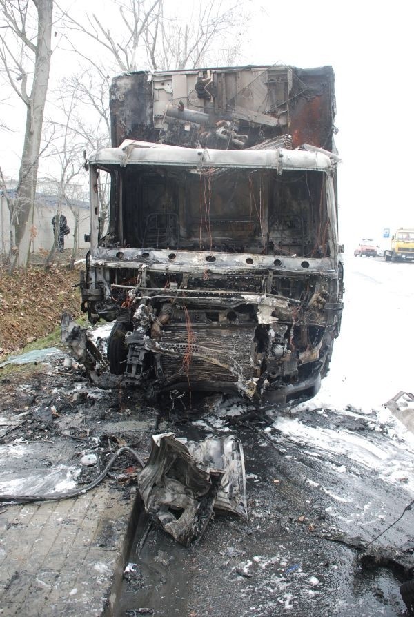 Tragiczny wypadek w gminie Ząbkowice Śląskie. Dwie osoby nie żyją (ZDJĘCIA)