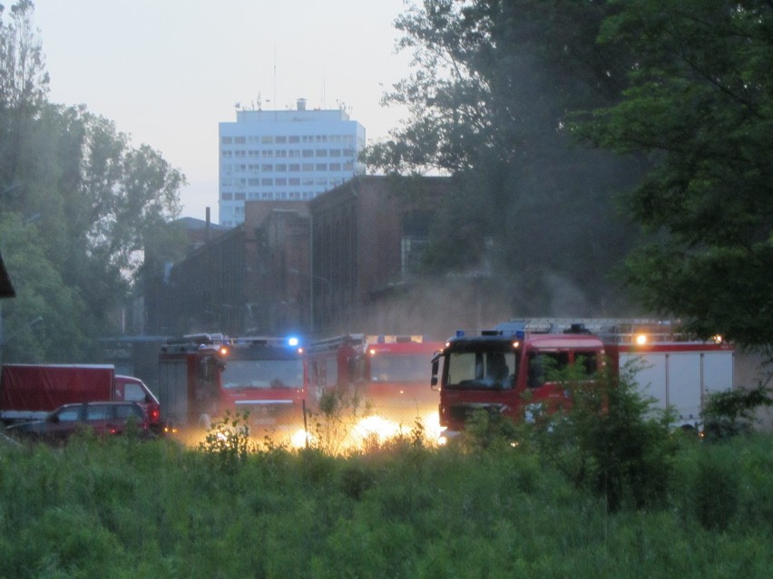 Sobota, 26 maja. Pożar dawnych zakładów Uniontex.