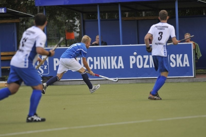 Hokej na trawie: Akademickie derby dla Politechniki Poznań [ZDJĘCIA]