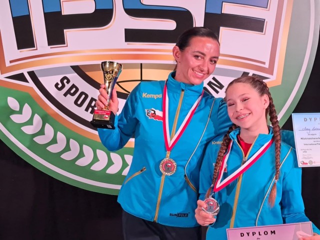 Mistrzostwa Polski Pole Sport, Artistic i Aerial Hoop, certyfikowane przez federację IPSF, to jedne z najtrudniejszych i najbardziej wymagających zawodów na świecie. Dla zawodniczek Ramady z Opola udział w nich zakończył się dużym sukcesem.
